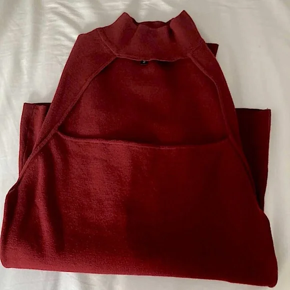 💥SOLD💥 Brand New⚡️Dynamite⚡️Cutout Long Sleeve Sweater - Picture 2 of 3